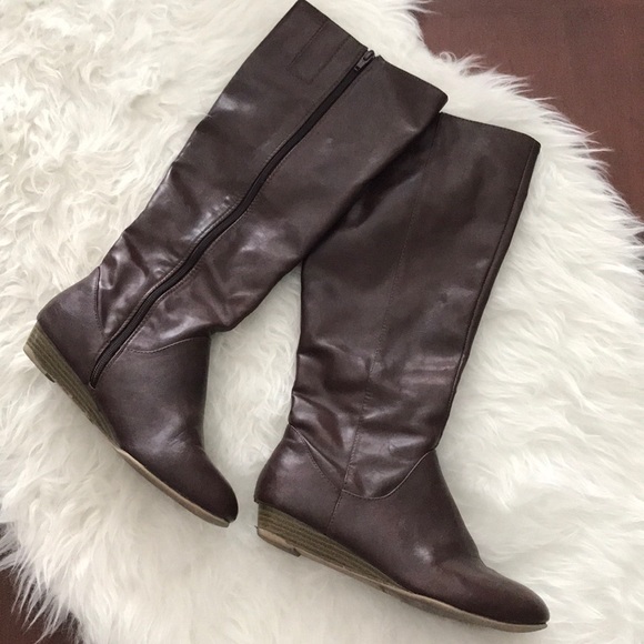 Old Navy Shoes - Old Navy Wide Calf boots leather brown SZ 8